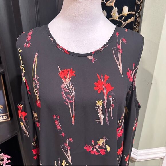 Vince Camuto Cold Shoulder Botanical Print Blouse – Size M - Picture 3 of 11